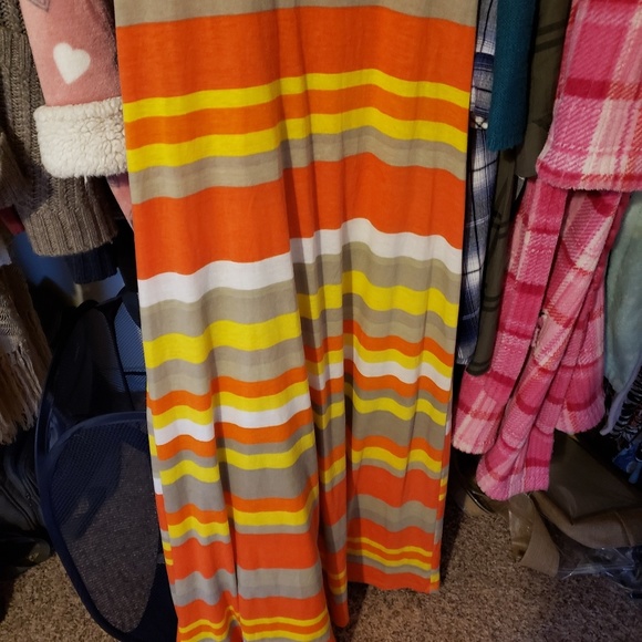 Summer dress - Picture 2 of 2